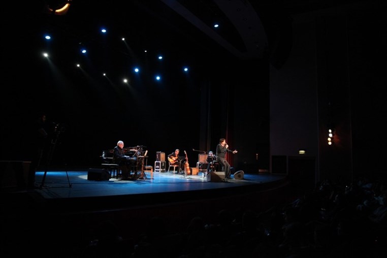 Bernard Sauvat Au Casino Du Liban